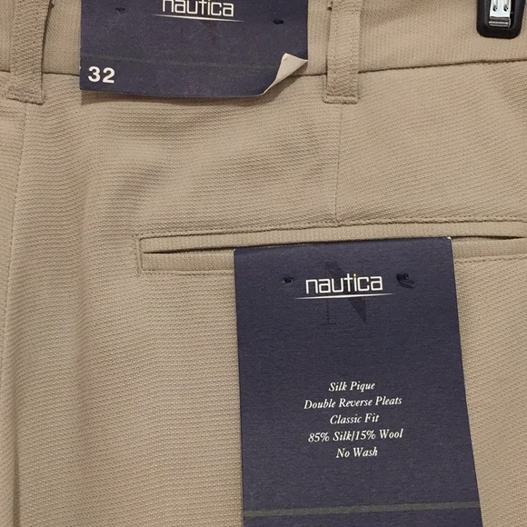 Nautica Men’s 32 waist New with Tags khaki shorts - Picture 4 of 6